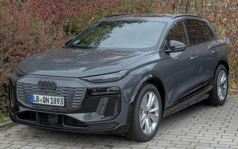 Audi Q6 e-tron 2024