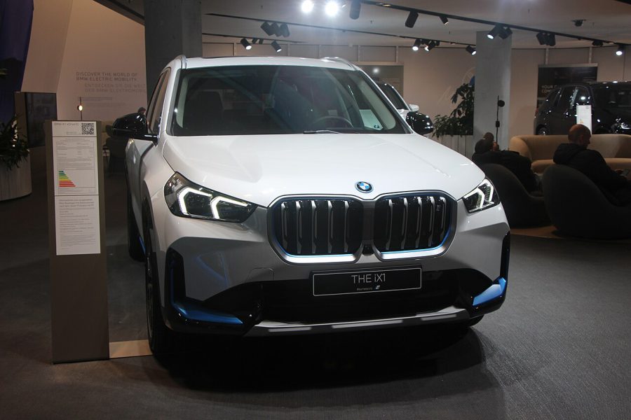 BMW iX1 2023