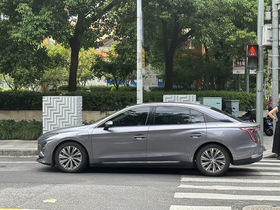 Hongqi E-QM5 2022