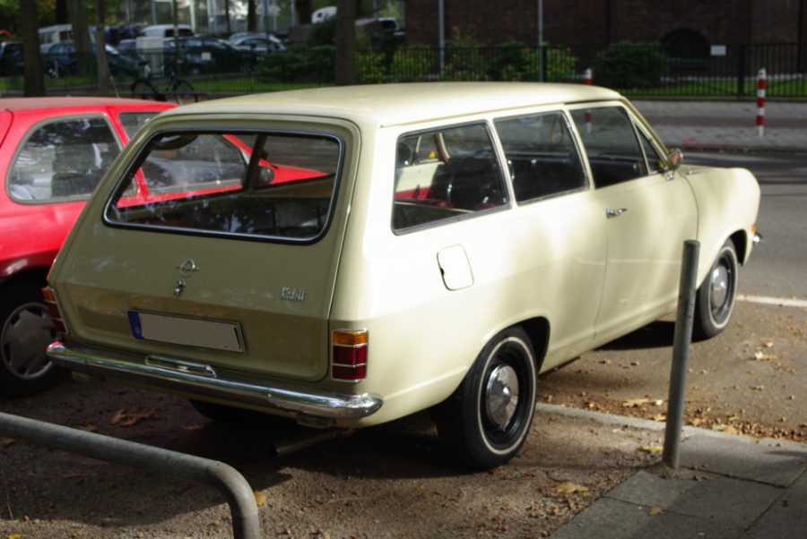 1.1 MANUAL (50 CV)