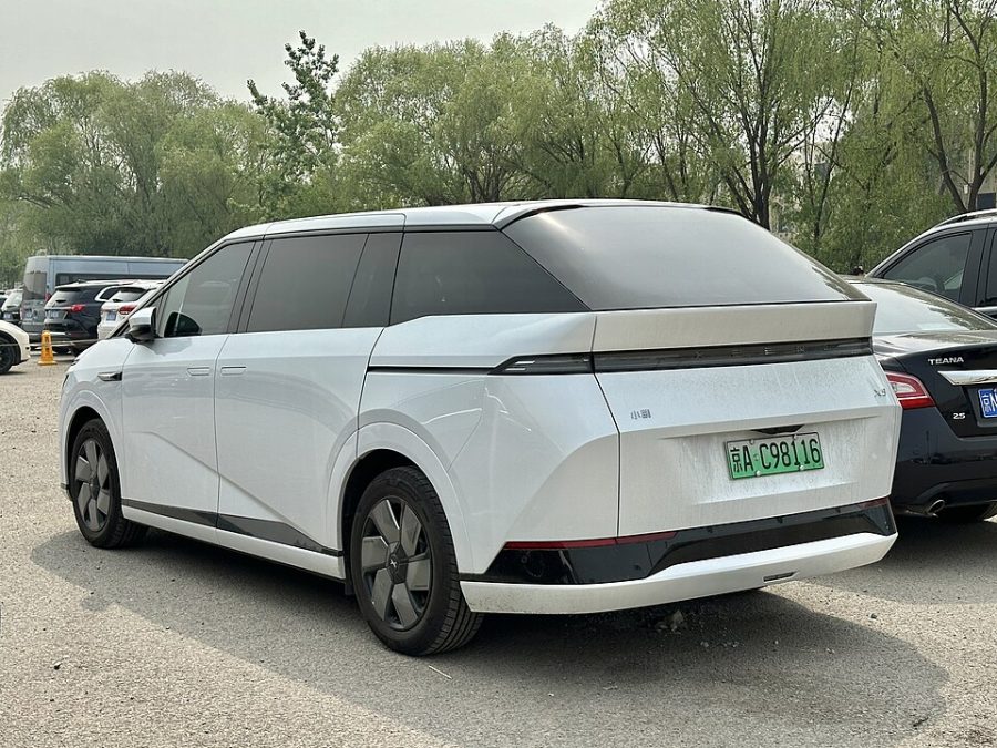 X9 AUTOMATICO (370 CV)