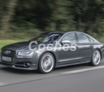 Audi S8  2013