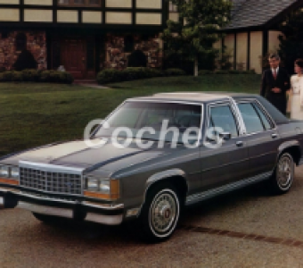Ford LTD Crown Victoria  1984