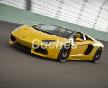 LP700-4 6.5 AUTOMATICO (700 CV) 4WD