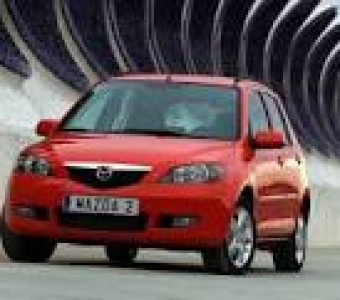 Mazda 2  2005