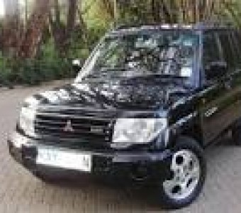 Mitsubishi Pajero iO  2000