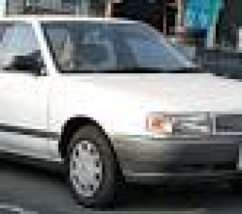 Nissan Sunny  1990