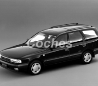 Nissan Sunny  1992