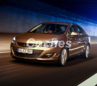 Opel Astra  2012