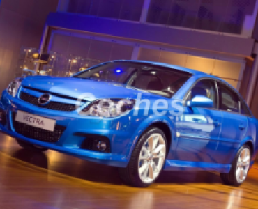 2.8 MANUAL (255 CV)