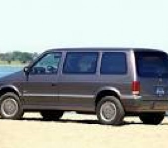 Plymouth Voyager  1992