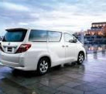 Toyota Alphard  2013