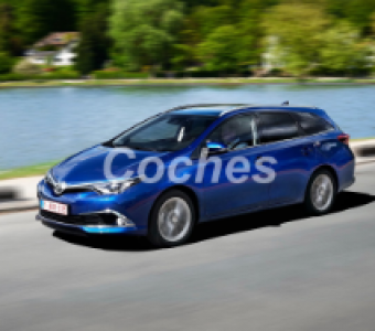 Toyota Auris  2015