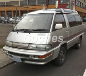 Toyota MasterAce Surf  1982