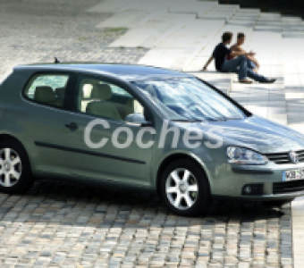 Volkswagen Golf  2004