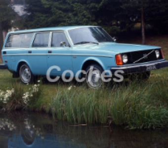 Volvo 240 Series  1975