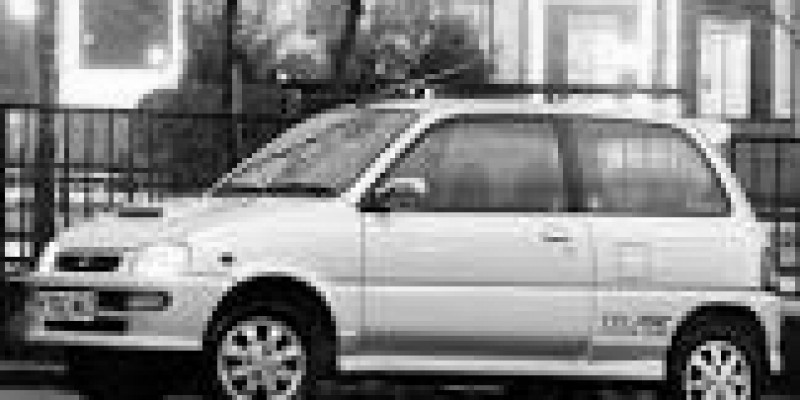 Daihatsu Cuore 1999 Hatchback 3-Puertas V (L700) 1.0 AUTOMATICO (56 CV)