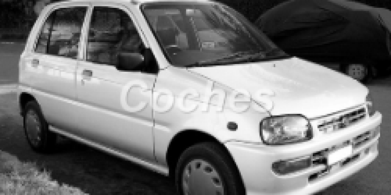 Daihatsu Mira 1998 Hatchback 5-Puertas IV 0.7 MANUAL (55 CV) 4WD