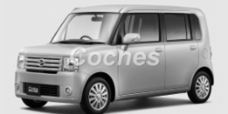 Daihatsu Move Conte 2010 Hatchback 5-Puertas I 0.7 CVT (64 CV)