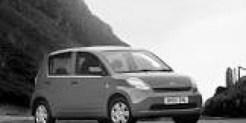 Daihatsu Sirion 2015 Hatchback 5-Puertas II (M3) Restyling 1.0 MANUAL (69 CV)
