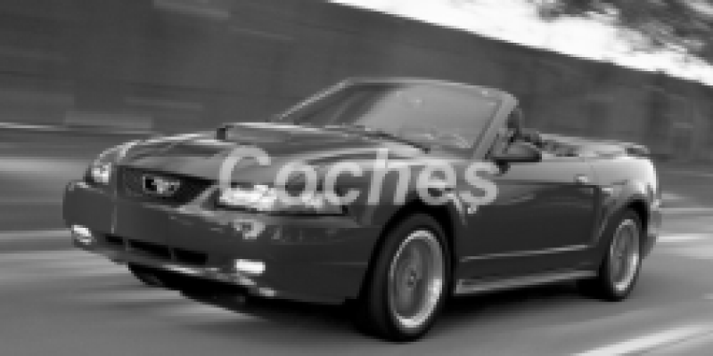 Ford Mustang 2001 Cabriolet IV Restyling 3.8 MANUAL (190 CV)