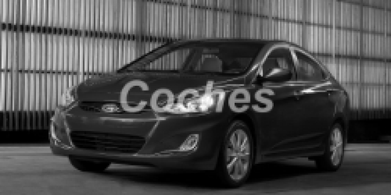 Hyundai Accent 2010 Sedan IV 1.4 MANUAL (107 CV)
