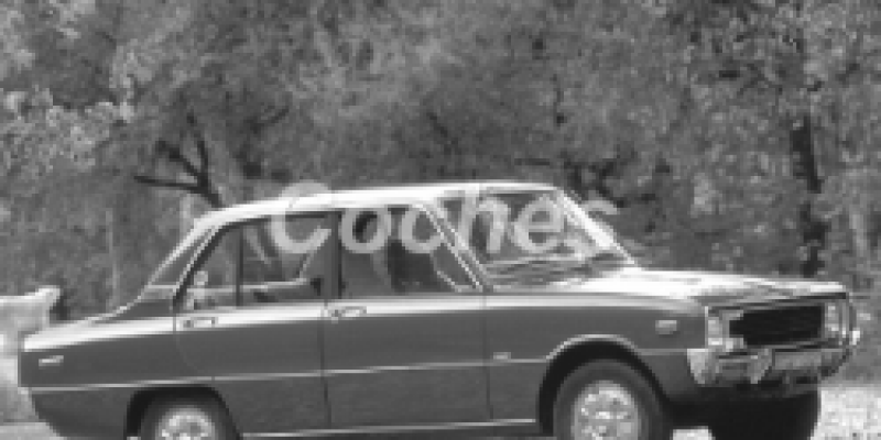 Mazda 1300 1977 Sedan 1300 1.3 AUTOMATICO (60 CV)