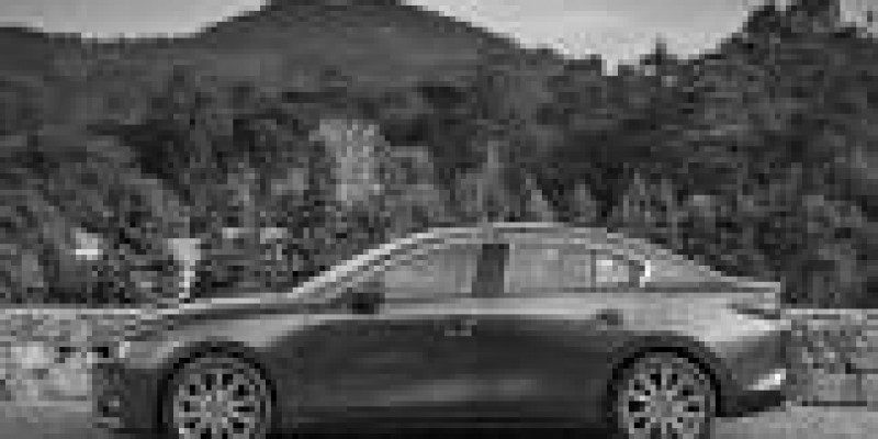 Mazda Axela 2019 Sedan III Restyling 1.5d AUTOMATICO (105 CV)