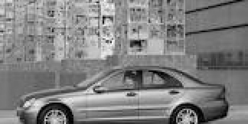 Mercedes-Benz C-klasse 2001 Sedan II (W203) 240 Sequentronic 2.6 AUTOMATICO (170 CV)