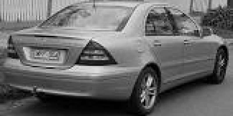 Mercedes-Benz C-klasse 2002 Wagon 5-Puertas II (W203) 270 Sequentronic 2.7d AUTOMATICO (170 CV)