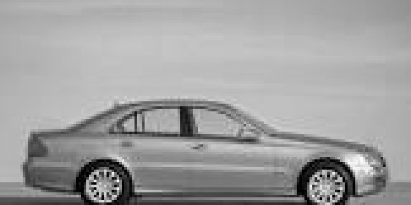 Mercedes-Benz E-klasse 2003 Sedan III (W211, S211) 220 Sequentronic 2.2d AUTOMATICO (150 CV)