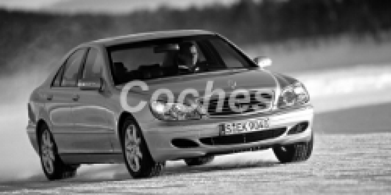Mercedes-Benz S-klasse 2002 Sedan IV (W220) Restyling 280 2.8 AUTOMATICO (204 CV)