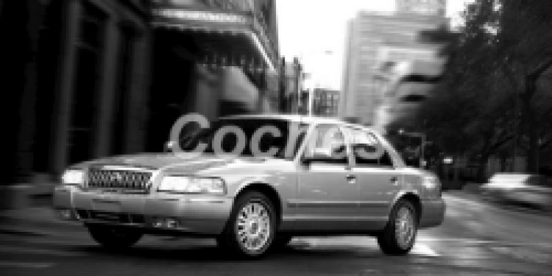 Mercury Grand Marquis 2003 Sedan IV Restyling 4.6 AUTOMATICO (242 CV)