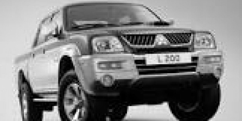 Mitsubishi L200 1999 Pickup Extra Cab III 2.5d MANUAL (75 CV)