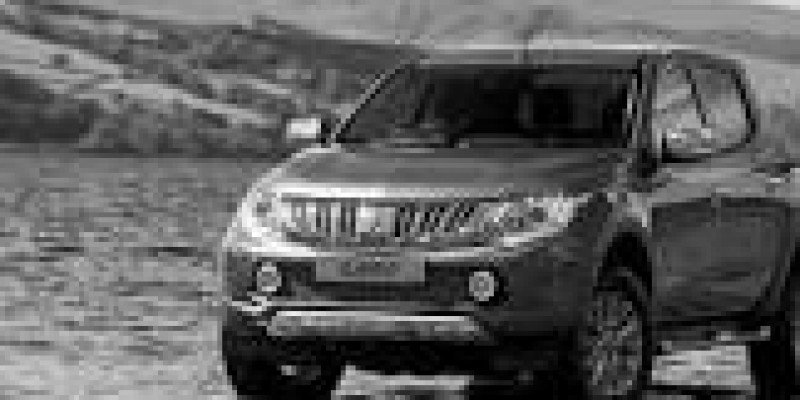 Mitsubishi L200 2018 Pickup Double Cab V Restyling 2.4d AUTOMATICO (154 CV) 4WD