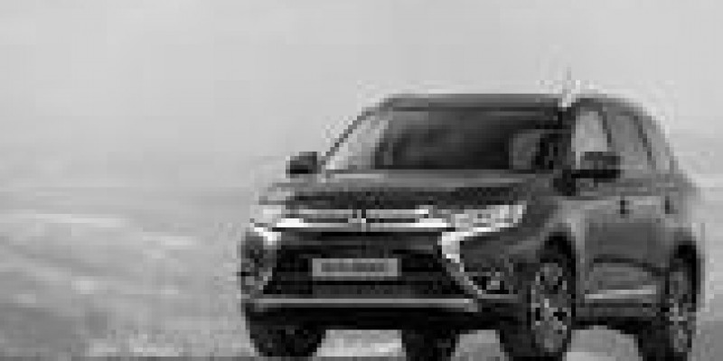 Mitsubishi Outlander 2015 SUV 5-Puertas III Restyling 2 2.4 CVT (167 CV)