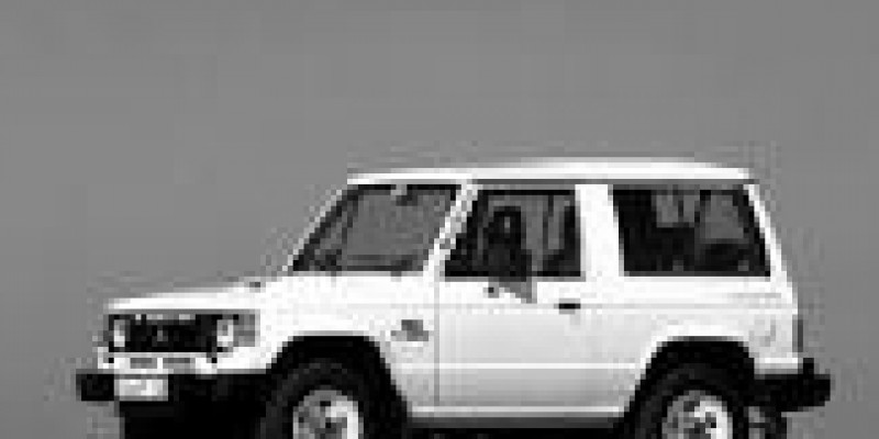 Mitsubishi Pajero 1985 SUV 3-Puertas I 2.6 MANUAL (103 CV) 4WD