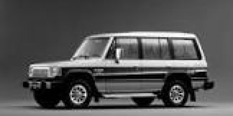 Mitsubishi Pajero 1987 SUV 3-Puertas I 2.6 MANUAL (103 CV) 4WD