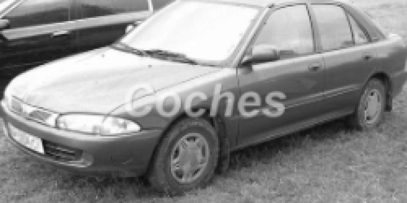 Proton Persona 1995 Hatchback 5-Puertas I 2.0 MANUAL (65 CV)