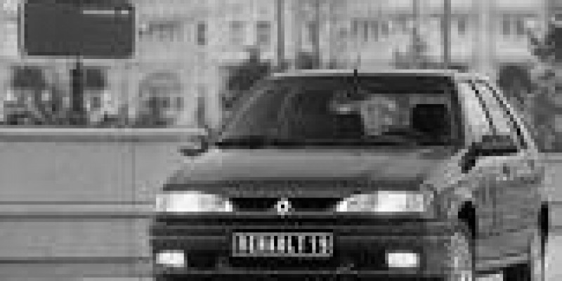 Renault 19 2001 Hatchback 5-Puertas II Europa 1.4 MANUAL (72 CV)