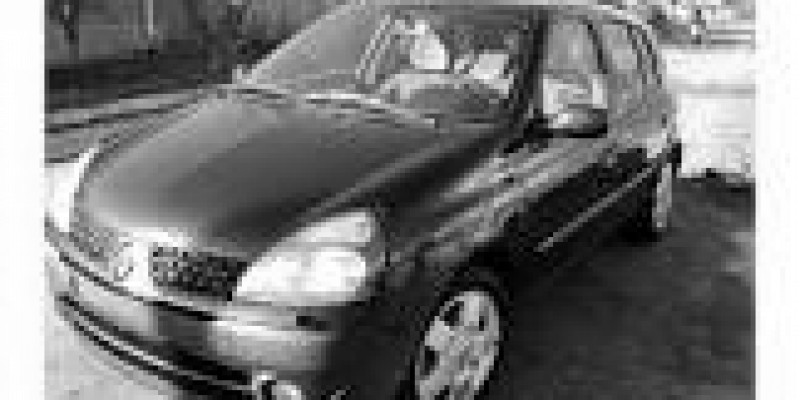 Renault Clio 1999 Sedan II 1.4 MANUAL (75 CV)