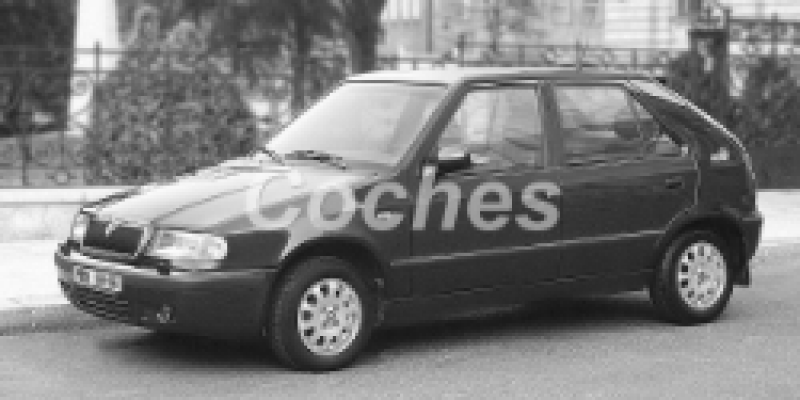 Skoda Felicia 2001 Hatchback 5-Puertas I Restyling 1.6 MANUAL (75 CV)