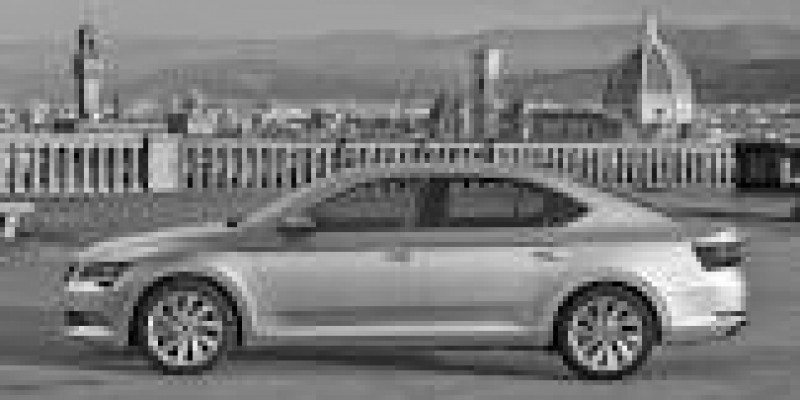 Skoda Superb 2017 Liftback III DSG 7 2.0d AUTOMATICO (150 CV)