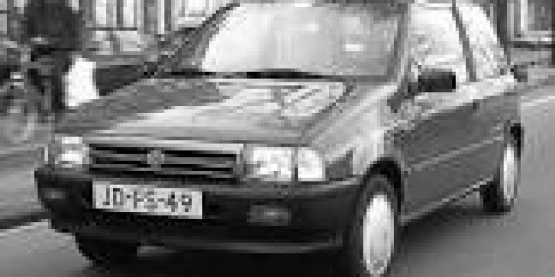 Suzuki Alto 1998 Hatchback 3-Puertas V 0.7 MANUAL (42 CV) 4WD