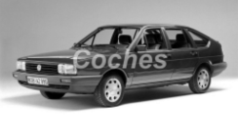Volkswagen Passat 1983 Hatchback 5-Puertas B2 1.6 MANUAL (75 CV)